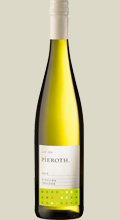 Weingut Pieroth Gutsriesling QbA Trocken 0,75 l - Dieser jugendlich-frische Gutsriesling duftet sortentypisch nach Granny Smith und reifem Kernobst. Am Gaumen beeindruckt er mit spritziger Vitalit�t und lebendigem S�urespiel -kurz: ein saftiger und k...