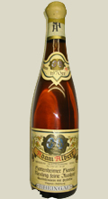 Hattenheimer Hassel 1970er Riesling Feine Auslese 0,7 l - Weinrarit�t Hattenheimer Hassel 1970er Riesling Feine Auslese 0,7 l  Der Wein wurde 2008 qualitativ �berpr�ft, original neu verkorkt und versiegelt.