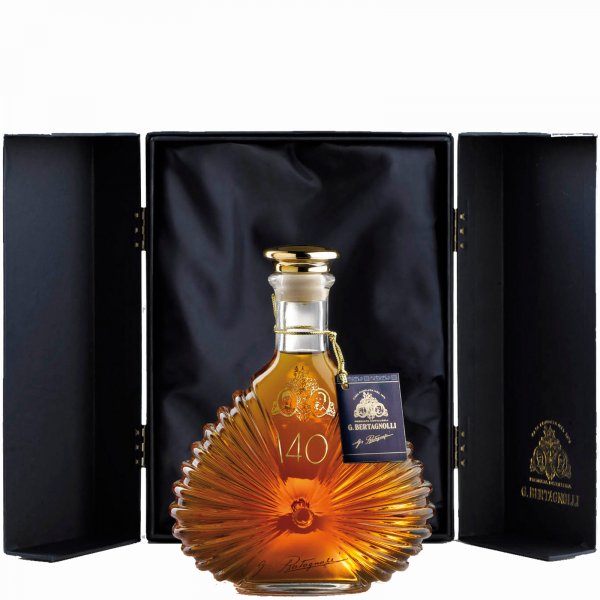 Grappa Riserva 140� Teroldego 40,0 % vol.  in edler Geschenkbox 0,7 l nur 67,50 � statt 75,00 �