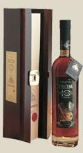 Grappa Decem Invecchiata 44,0 % vol. in edler Holzkiste 0,7 l - Grappa Decem wird aus sorgf�ltig selektiertem Trester des Trentino gewonnen. Heiraus entsteht "Decem", ein Ultra Premium Grappa, der sich durch pr�gnante Sinneseindr�cke auszeichnet, die vo...